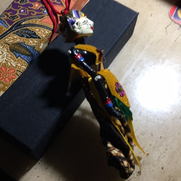 Ethnic ornament with dual face - Picture 4 of 4